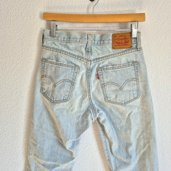 Levi's Jeans Women 25 Light Blue Distressed Button Fly Tapered Pants 100% Cotton - Picture 14 of 16